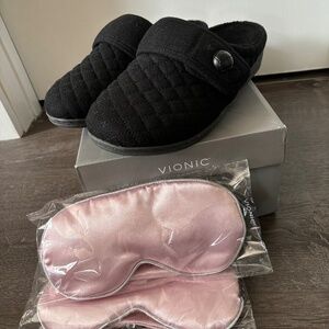 Vionic Carlin Slippers